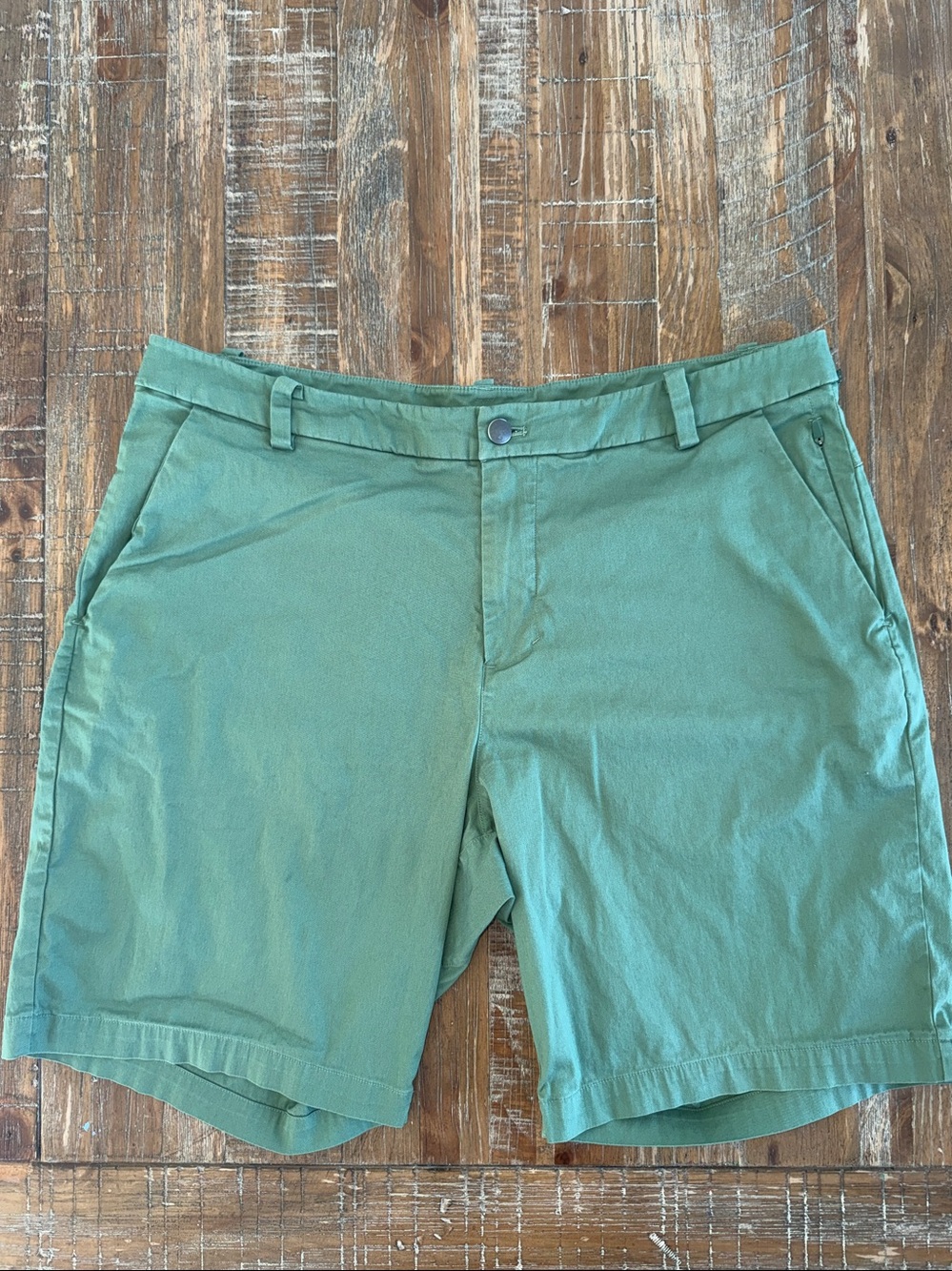 Men’s lululemon dress shorts